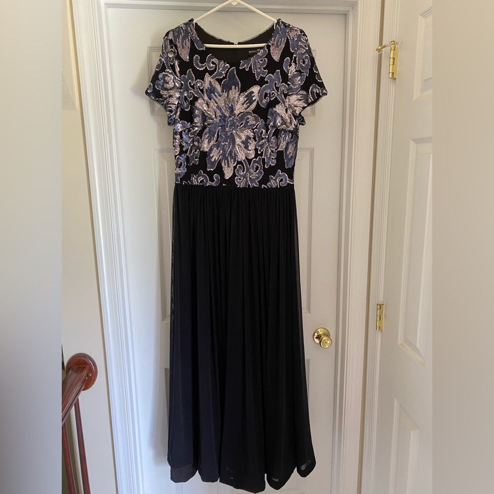 Betsy & Adams size 16 dress